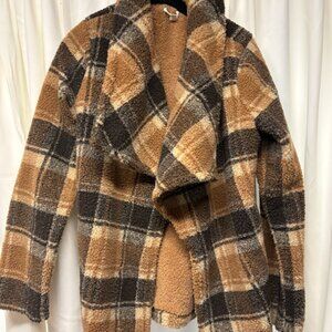 Blu Pepper | Size M, Sherpa Jacket | Cozy Plaid Jacket